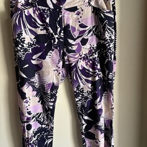 New York & Company Purple Floral Capris